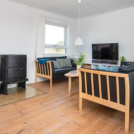 6 Person Holiday Home In Henne Сasa de vacaciones