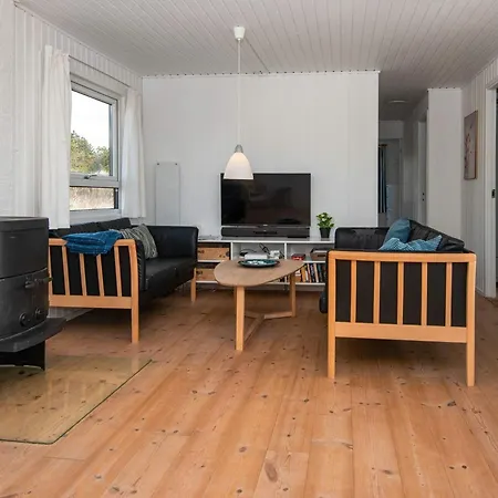 Semesterbostad 6 Person In Henne Henne Strand