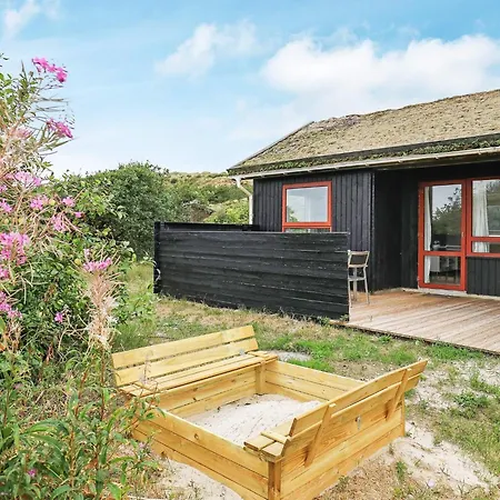 6 Person Holiday Home In Henne Сasa de vacaciones